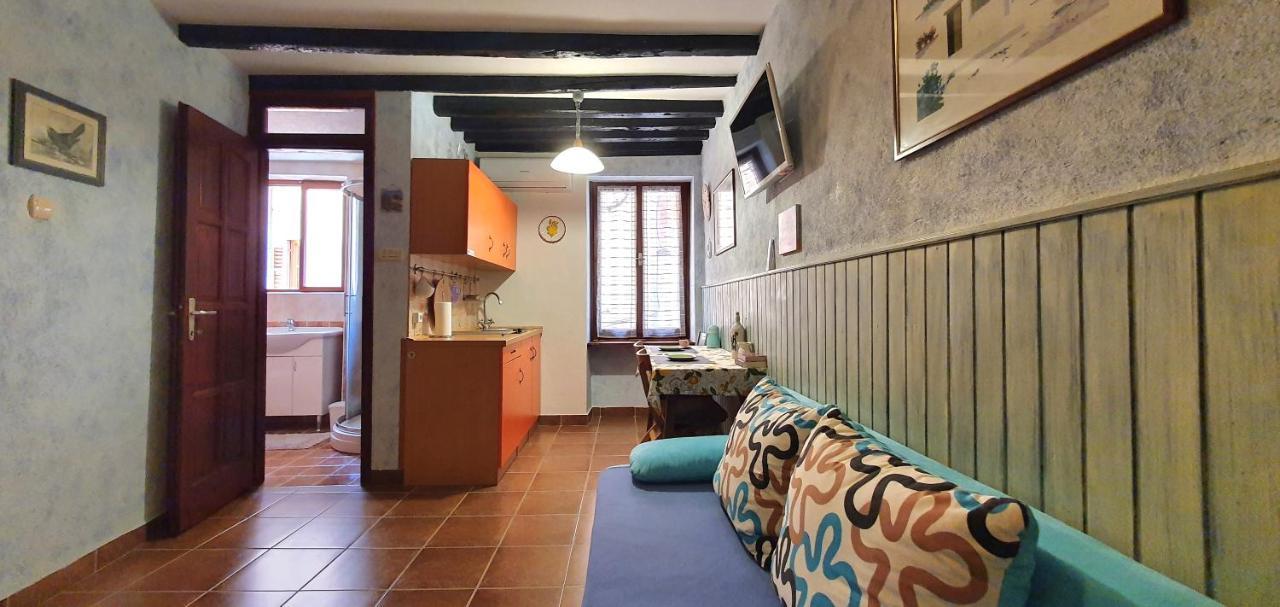 Studio Apartment Grisia روفينج المظهر الخارجي الصورة