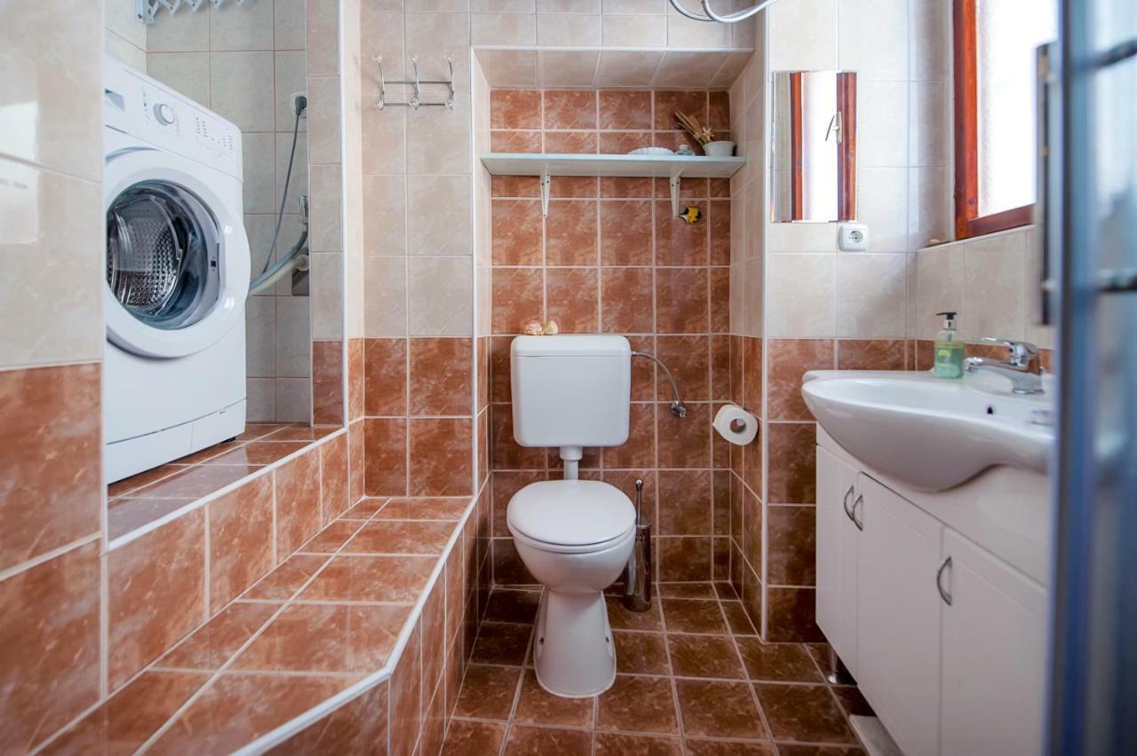 Studio Apartment Grisia روفينج المظهر الخارجي الصورة