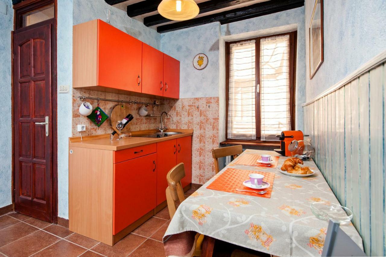 Studio Apartment Grisia روفينج المظهر الخارجي الصورة