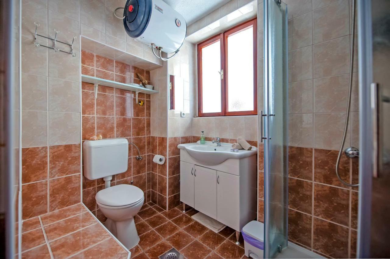 Studio Apartment Grisia روفينج المظهر الخارجي الصورة