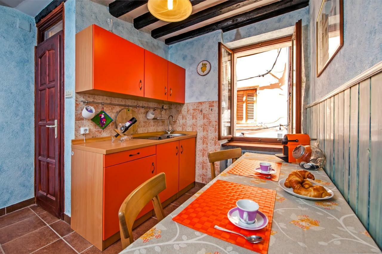 Studio Apartment Grisia روفينج المظهر الخارجي الصورة