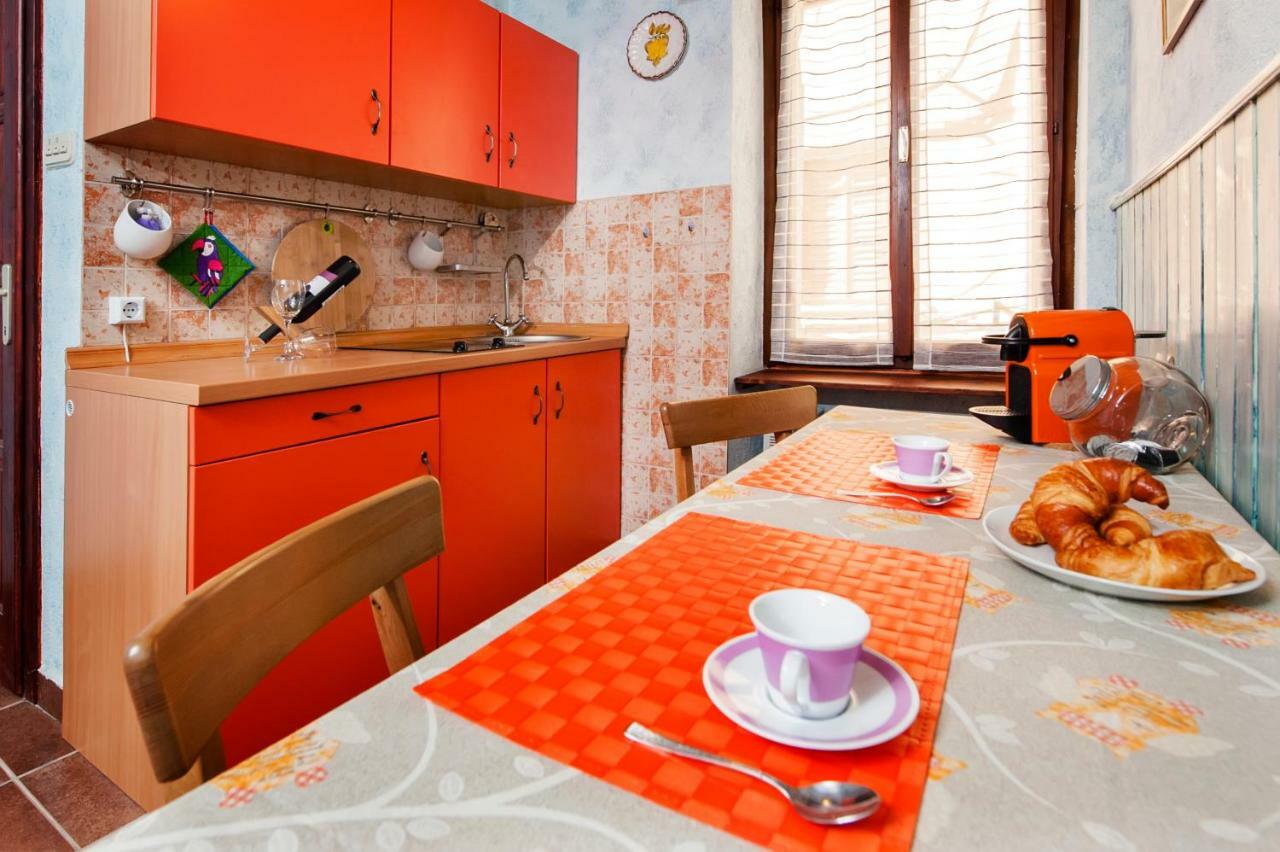 Studio Apartment Grisia روفينج المظهر الخارجي الصورة